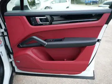 Cayenne Coupe E-Hybrid Platinum Edition ACC 360