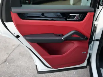 Cayenne Coupe E-Hybrid Platinum Edition ACC 360