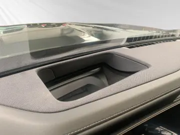 750e xDrive  € 1.190 Zubehörbonus SkyLounge