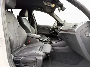 X3 xDr 20dA M SPORT Laser