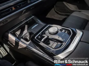 750e xDrive M-Sport HUD SITZBELÜFTUNG PANO 360