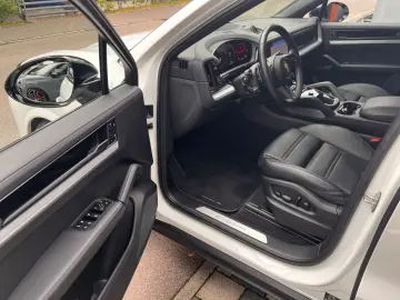 Cayenne Coupe E-Hyb.Hinterachs · PDCC· ACC · 360