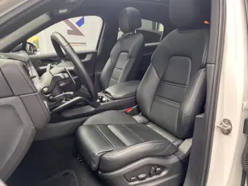 Cayenne Coupe E-Hyb.Hinterachs · PDCC· ACC · 360