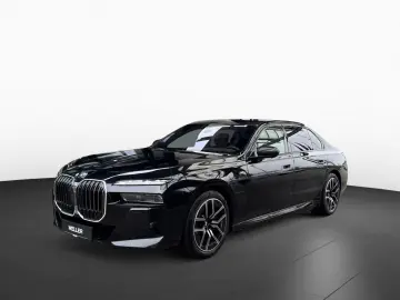 750e xDr M Sport ExLounge AutoTür Kristall SkyL