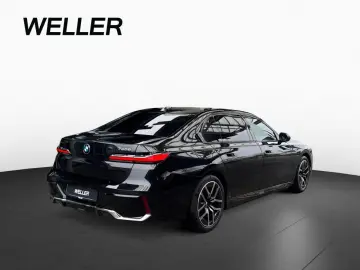 750e xDr M Sport ExLounge AutoTür Kristall SkyL