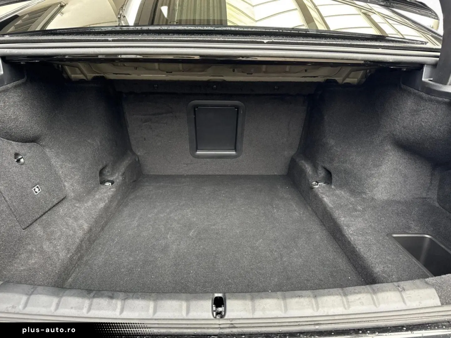 750e xDr M Sport ExLounge AutoTür Kristall SkyL