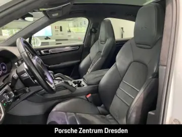 Cayenne GTS Coupe Ambientebeleuchtung BOSE