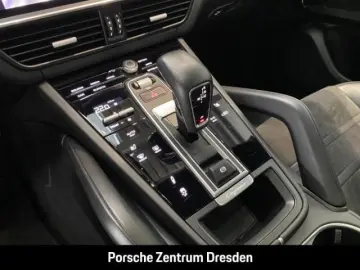 Cayenne GTS Coupe Ambientebeleuchtung BOSE