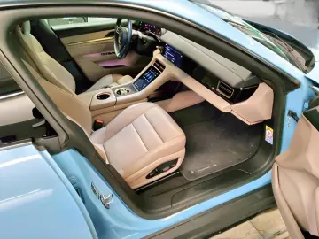 Taycan Cross Turismo 4 Matrix Pano S-Dach