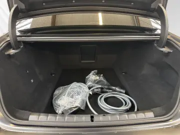 750e xDrive Lr. 1.290 - br. o.Anz. 48Mon 5`Km p.