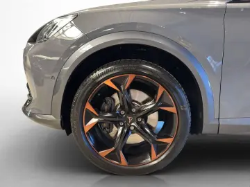 Formentor VZ 2.0 TSI 4Drive 310PS Navi Leder LED