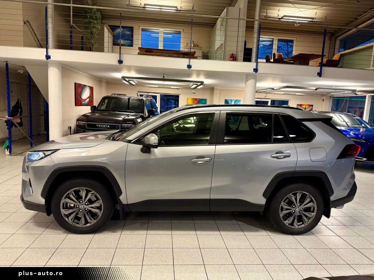 RAV 4 HYBRID-4x4-LED-LEDER-KAMERA-MOD. 2024