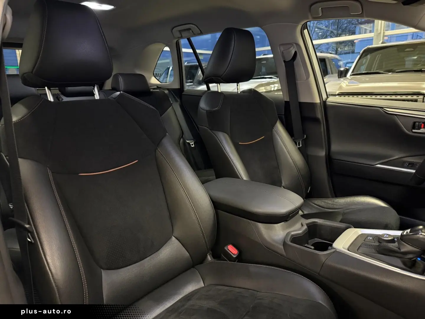 RAV 4 HYBRID-4x4-LED-LEDER-KAMERA-MOD. 2024