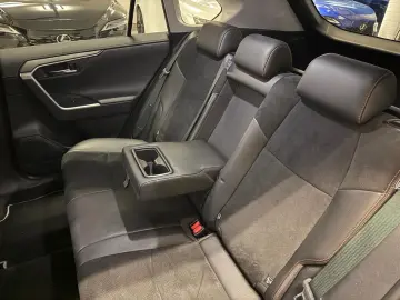 RAV 4 HYBRID-4x4-LED-LEDER-KAMERA-MOD. 2024