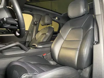 Cayenne E-Hybrid Coupe   InnoDrive   BOSE