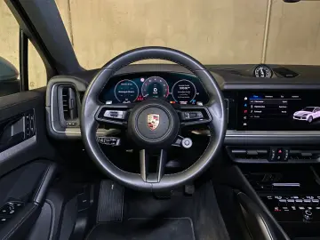 Cayenne E-Hybrid Coupe   InnoDrive   BOSE