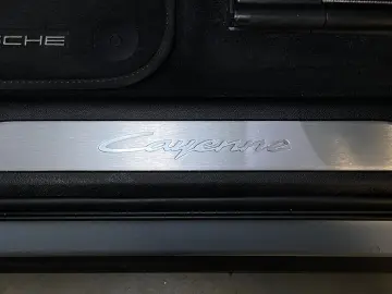 Cayenne E-Hybrid Coupe   InnoDrive   BOSE