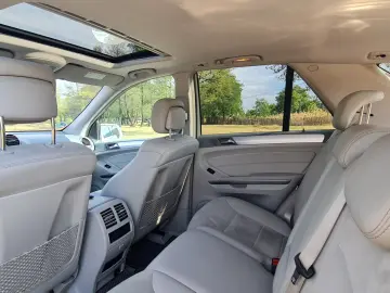 Mercedes-Benz ML 320