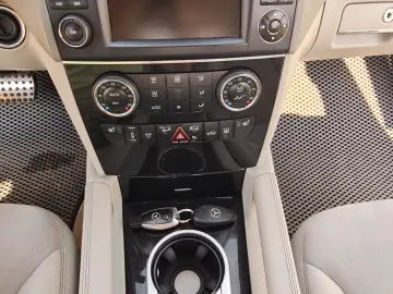 Mercedes-Benz ML 320