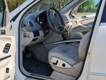 Mercedes-Benz ML 320