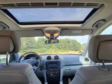 Mercedes-Benz ML 320