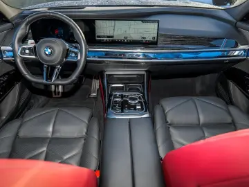 740d xDrive M Sport HuD Pano Sky Lounge Standhzg