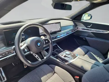 740d xDrive Lim M SPORT ExecutiveLoungeP Massage