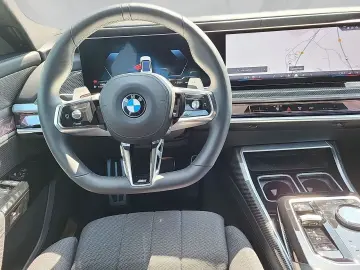 740d xDrive Lim M SPORT ExecutiveLoungeP Massage