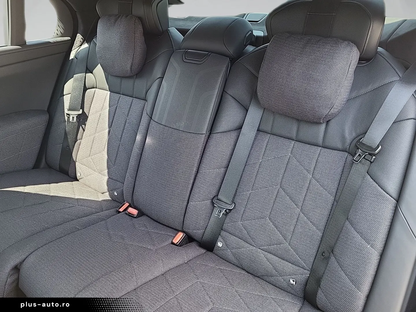 740d xDrive Lim M SPORT ExecutiveLoungeP Massage