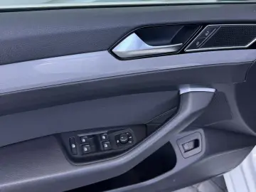 Volkswagen Passat 2021 2.0 diesel 200 cp
