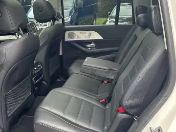 GLS 400 d 4M AMG Airmatic Pano Multibeam-LED AHK