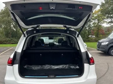 GLS 400 d 4M AMG Airmatic Pano Multibeam-LED AHK