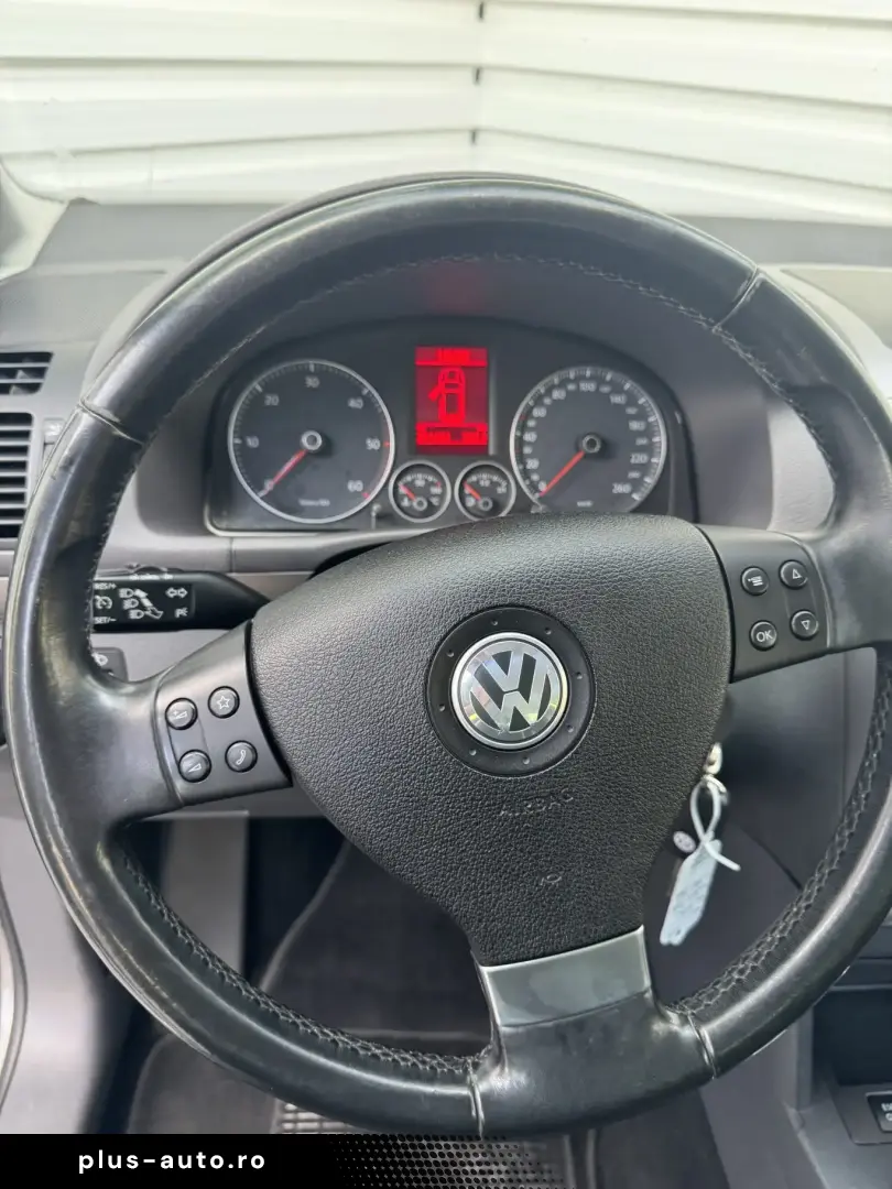 Volkswagen Touran cutie automata 7