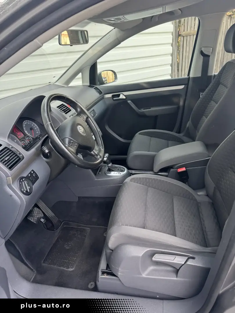 Volkswagen Touran cutie automata 7