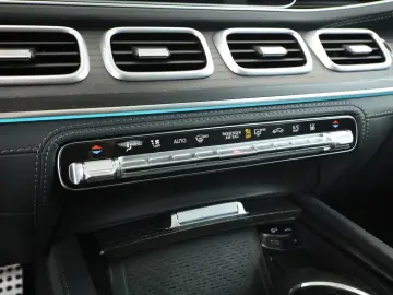 GLS 400 d 4M AMG 7-Sitzer Pano Standh Memory AHK