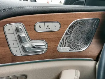 GLS 580 4Matic  AMG  7 sitze  Panorama  Ahk