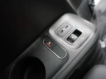 GLS 400d 4M AMG Designo Night 3xTV Head ACC Pano