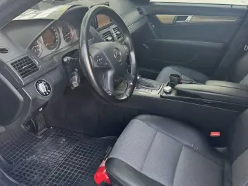Mercedes Benz C220 diesel cutie