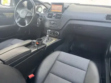 Mercedes Benz C220 diesel cutie