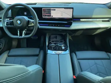 520i T. M-Sport Innov 360 HuD 20'' Keyless PA