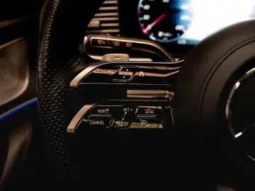 GLS 450 d 4M AMG  7-seat PANO 23'' LUFT