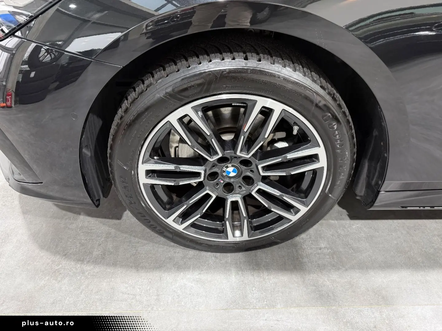 520 i M Sport AHK Carbon 360  Shadow Live HUD