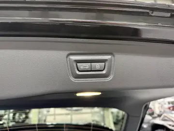 520 i M Sport AHK Carbon 360  Shadow Live HUD