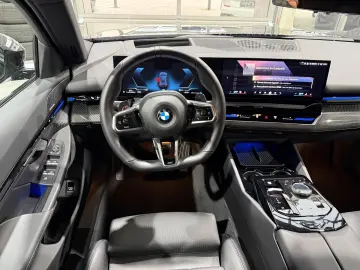 520 i M Sport AHK Carbon 360  Shadow Live HUD