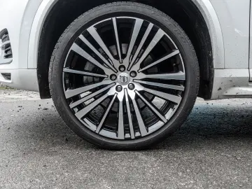 XC90 Inscription Expression Recharge Plug-In Hyb