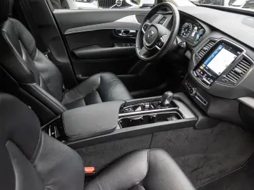 XC90 Inscription Expression Recharge Plug-In Hyb