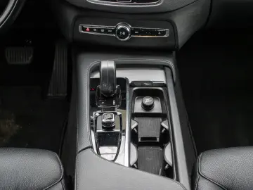 XC90 Inscription Expression Recharge Plug-In Hyb