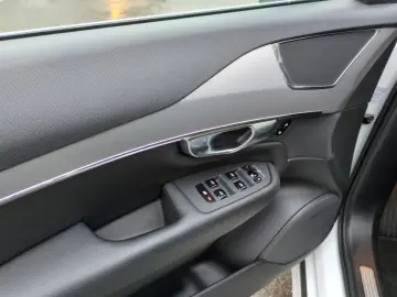 XC90 B5 (Diesel) Momentum Pro AWD Automatik Navi