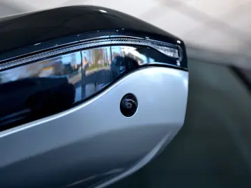 520i A   HUD   LED   4 ZONEN   HARMAN   ACC