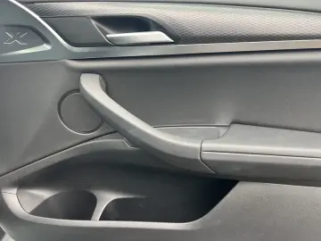 X3 xDrive30e M SPORT LASER HUD